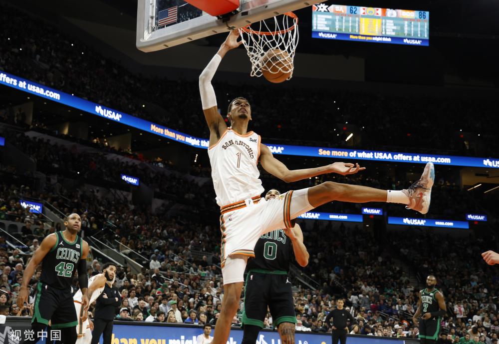 出精准的发 出精准的发